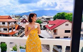 Bed And Terrace Guesthouse Chiang Mai